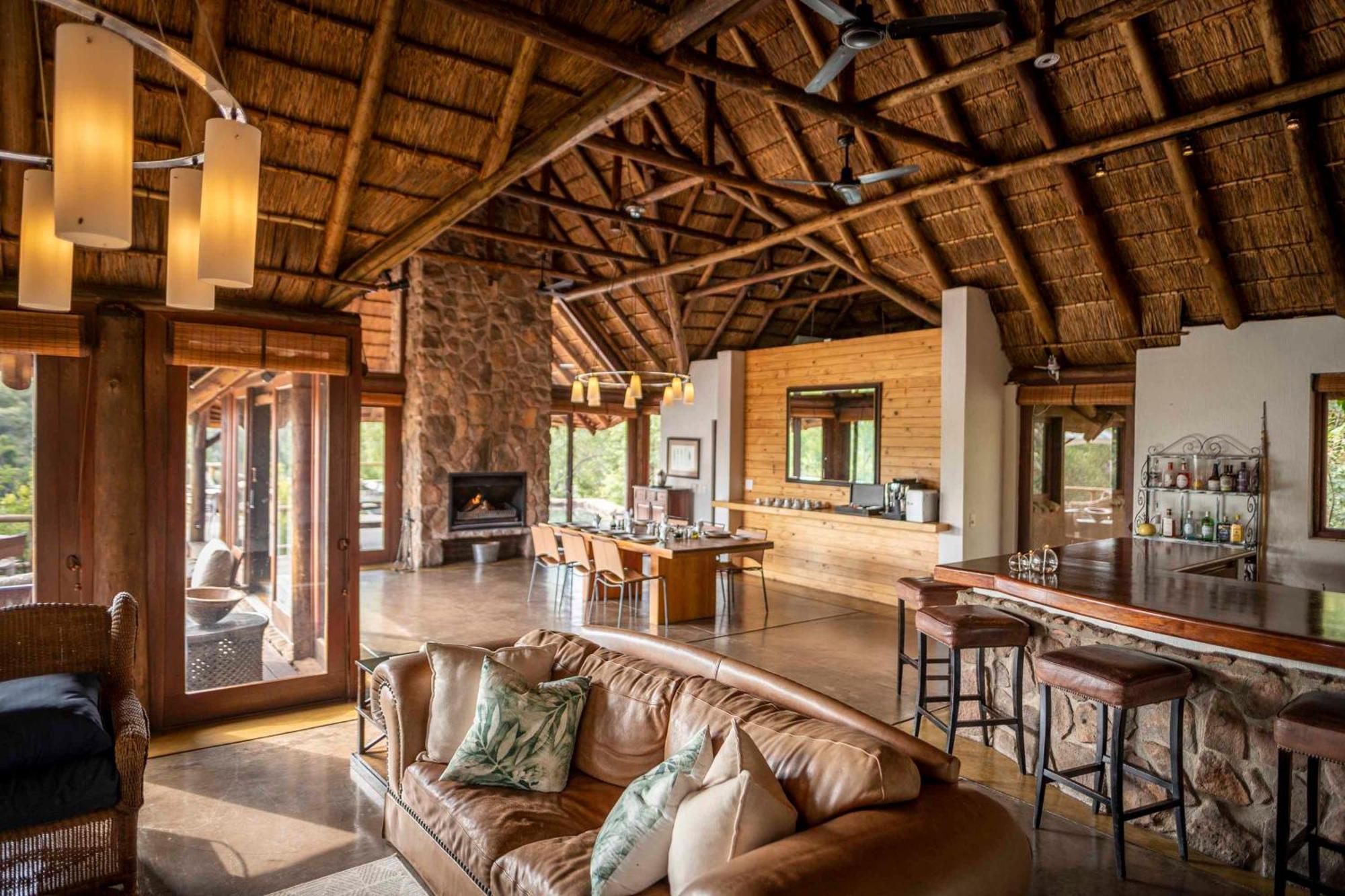 Tshwene Lodge Vaalwater Bagian luar foto